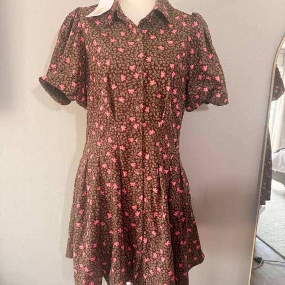 Boutique disty floral brown dress with puff sleeves NWT Retails $96